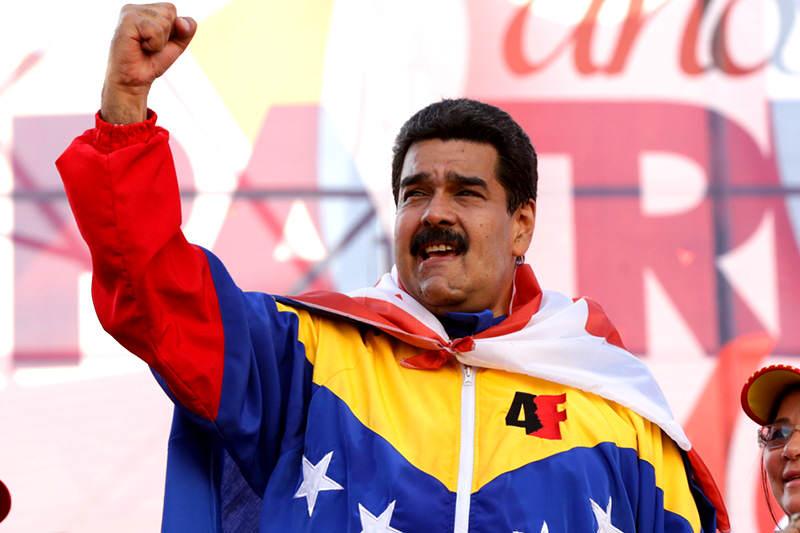 maduradascom's tweet photo. ¡SE LE CHISPOTEÓ AL CUCUTEÑO! Maduro: "Amamos a Colombia, la sentimos nuestra patria http://t.co/L6YExxZL4D http://t.co/CNkcZ41deA