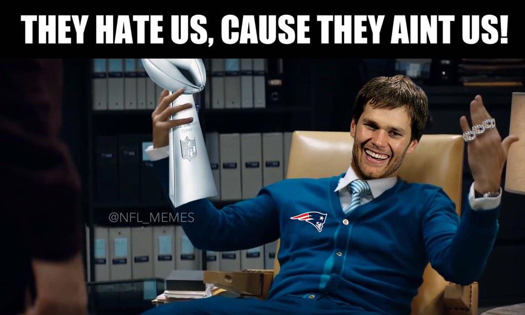 NFLMemes's tweet photo. Tom Brady Be Like.. http://t.co/1mDh32gSJX