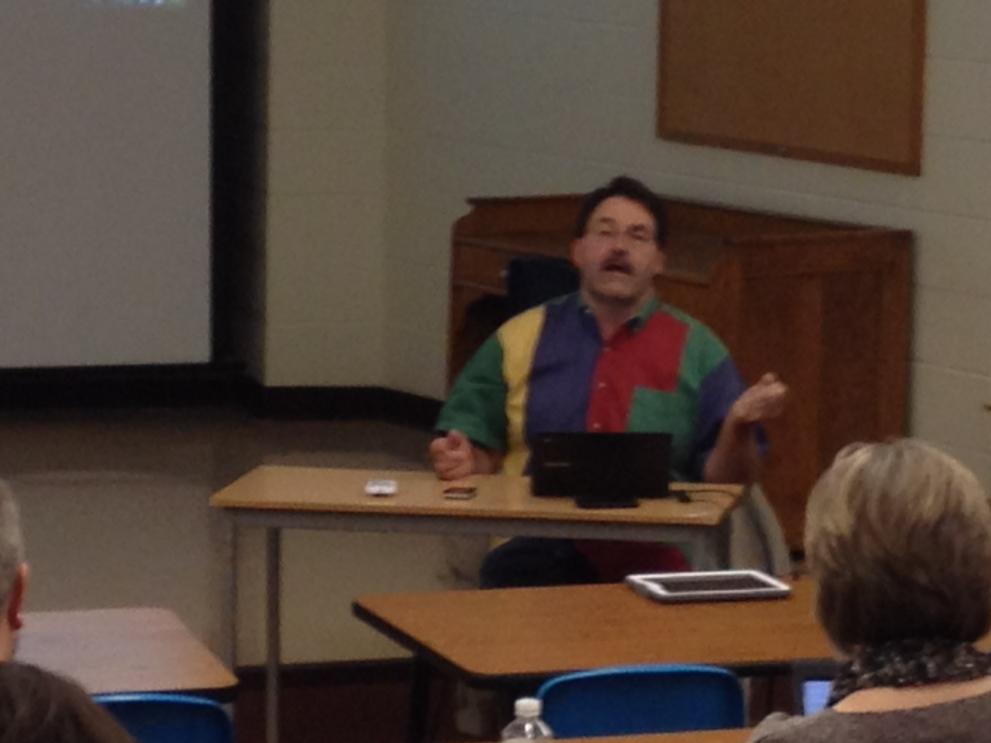 BillLDay's tweet photo. @DrRobertMoody talking about Google in Education #LyonsSchools http://t.co/MV4MPhlOhQ