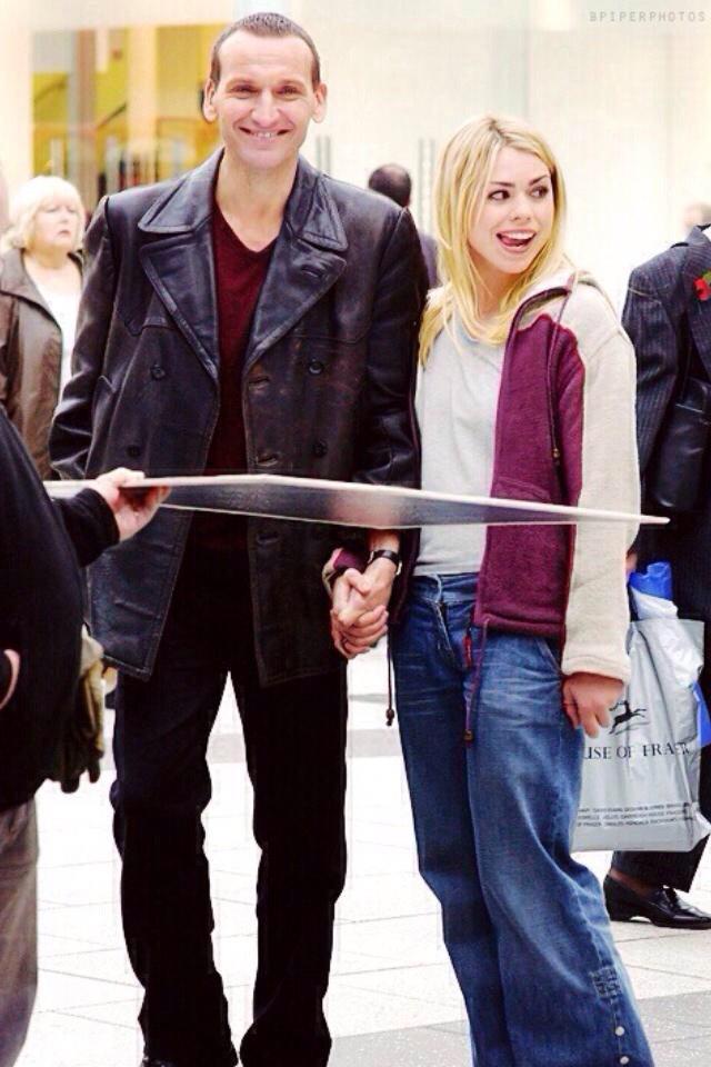 Happy birthday Christopher Eccleston the 9th doctor who stayed short but was FANTASTIC!!!    