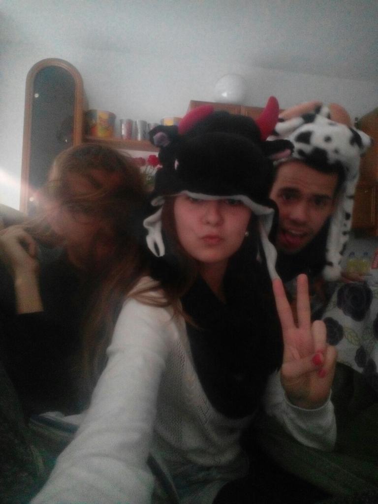 "<a href="/AndreaSaanchez6/">Andrea Sánchez</a>: @carloosrayo <a href="/Pablo_09t/">Pablo :)</a> a prepararnos se ha dicho "