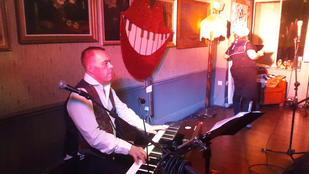 lalapianobar's tweet image. @Kebypiano what a fabulous evening!  Thanks for sharing your talent :-)