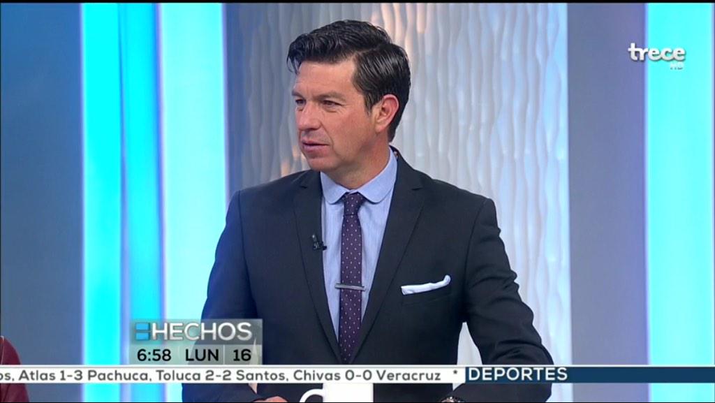 aylendeltorofan's tweet photo. @eltoreroazteca maestro, mago y amigo muy alegre en @HechosAM http://t.co/rSi4rQ6tGs