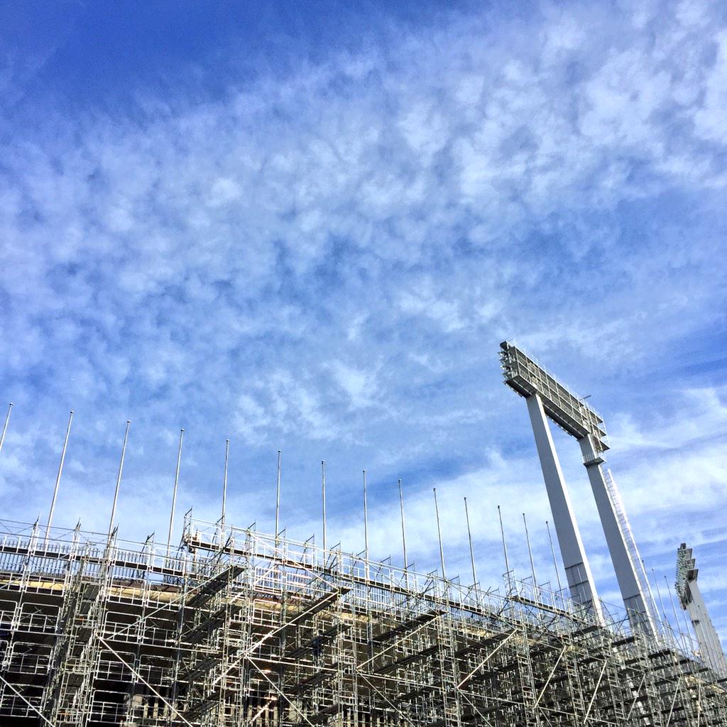 yuknakajima's tweet photo. Day 14, 6.62km/40min. めっちゃきれいな空に見惚れ通しの#朝ラン。#skylovers #Runmeter #国立代々木競技場 #神宮外苑 #JinguGaien #ResolutionsFor2015 http://t.co/C20QD3wsRG