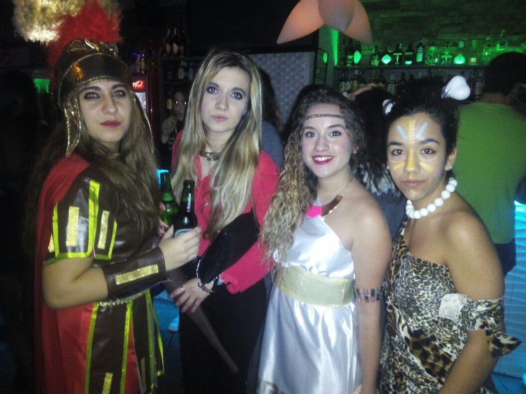 judithhernndezs's tweet photo. carnavales 2015 @Furci_AM, @Patrii_ocho @Furci_07V http://t.co/AOud5aXPjR