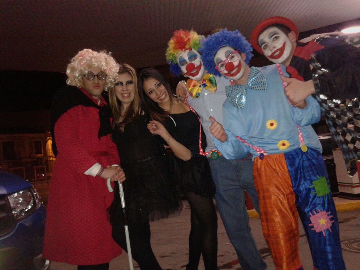 Jaanneet95's tweet photo. Carnaval con mis BONITAS!! @paula46her @LoorenaaMoreno http://t.co/GUkscuUB9V