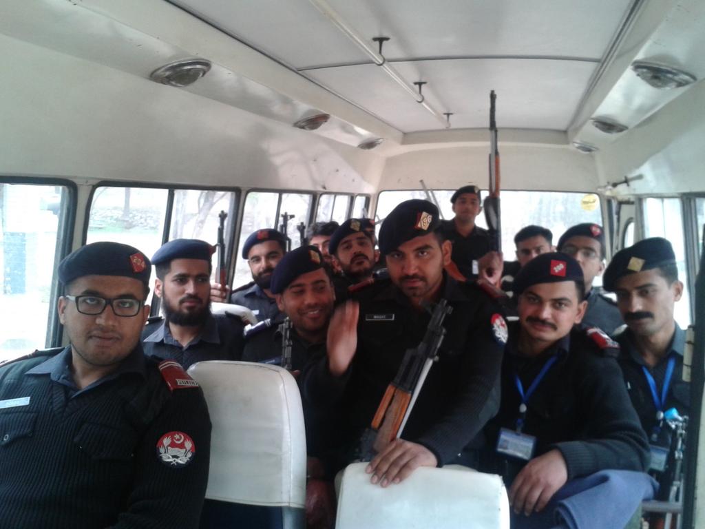 Suhail_Chheena's tweet photo. Going for our #WeaponClass ;) http://t.co/no0KsUEvUP