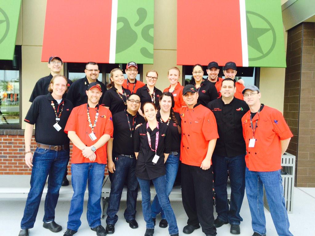 Sara_Koby's tweet photo. Training team for Wesley Chapel on opening day!
@ChilisJobs #nrotrainers #dubcmvp http://t.co/VDImCcrqZb