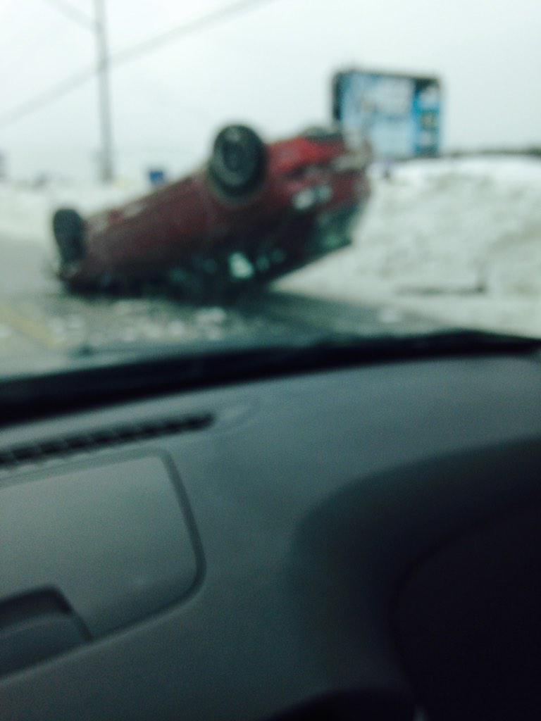 asksandy's tweet image. #halifaxroadconditons are better but slow down! Windmill Rd 11am