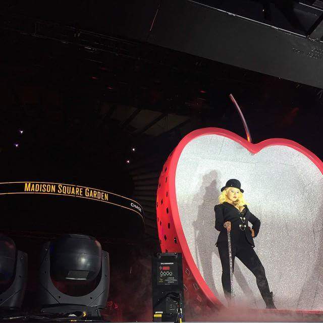 alroro90's tweet photo. Yeah she is Back!!! @xtina #NBAXtina @lax965 http://t.co/mPEYjg3PCM