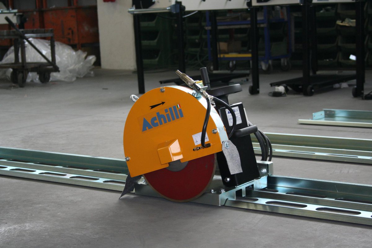 Achilli_srl's tweet image. New rails for TSA @Achilli_srl rail saw! #railsaw #achilli #marble #portablesaw #stonecutting achilli.com/stone-machiner…