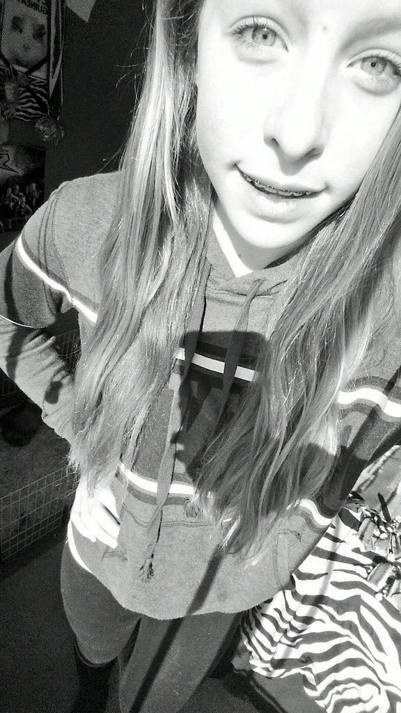 Smile, it looks good on you :) ♡♡