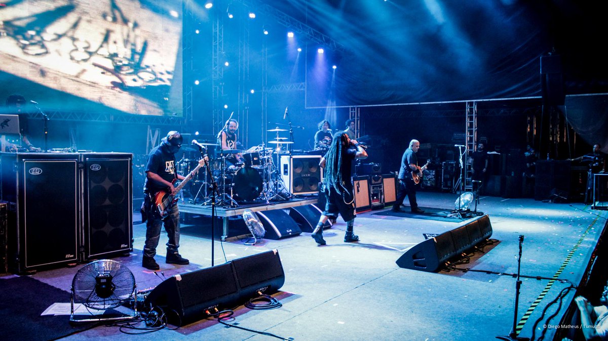 ORappa's tweet photo. Fotos do primeiro show do #carnavaldorappa no Marco Zero (PE) no ar: https://t.co/emkapGNsR4 Foi foda ou não foi? http://t.co/dDbm1tOzhw