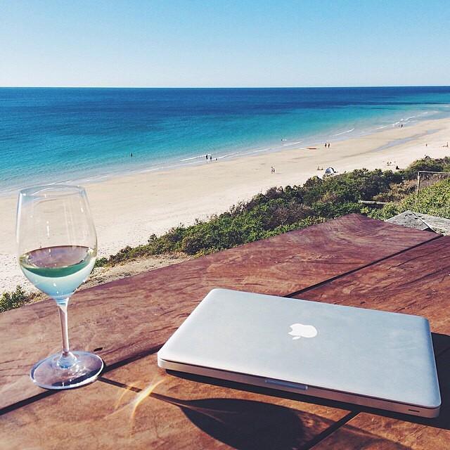 WHAnywhere's tweet photo. This looks like the ultimate place to work away from home! Writer, photographer, blogger, … http://t.co/L3XPtlbODB http://t.co/d748mI2EBF