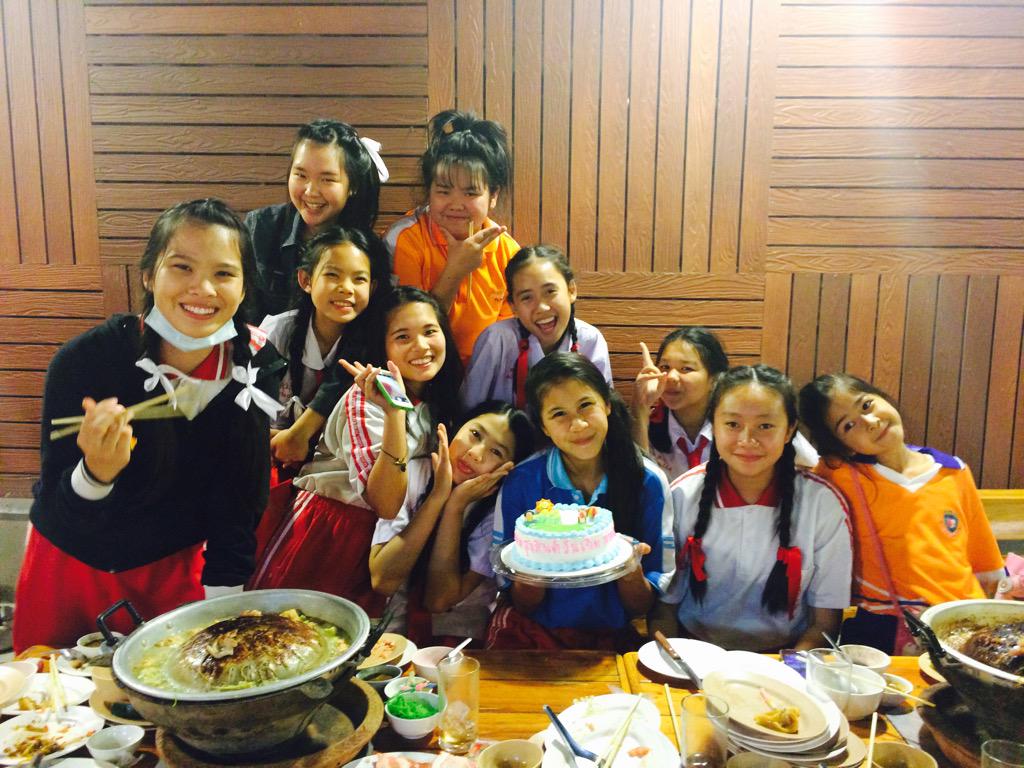 apinyanut tweet picture
