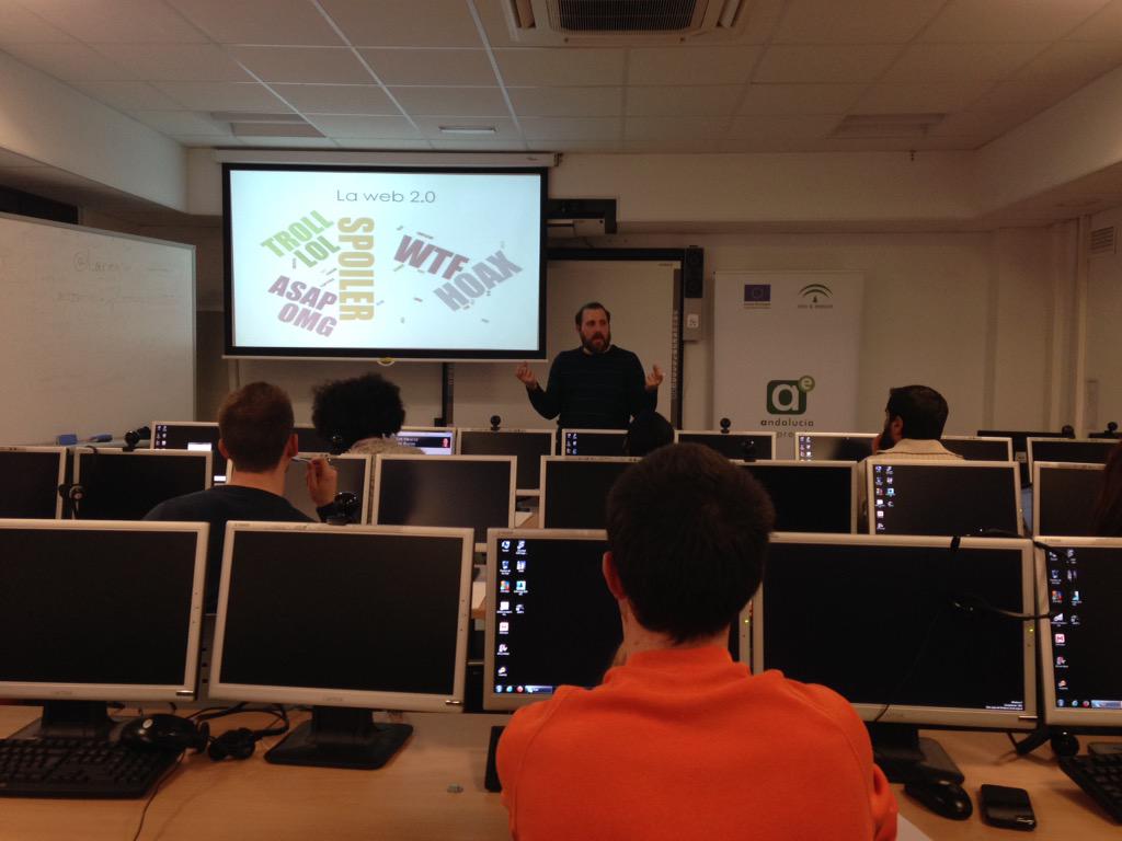 FAJE (@fajenetwork) on Twitter photo "La Nueva Comunicación para la empresa" curso de @Larronte organizado por <a href="/aemprende/">Andalucía Emprende</a> en UGR para junior empresarios "La Nueva Comunicación para la empresa" curso de @Larronte organizado por <a href="/aemprende/">Andalucía Emprende</a> en UGR para junior empresarios