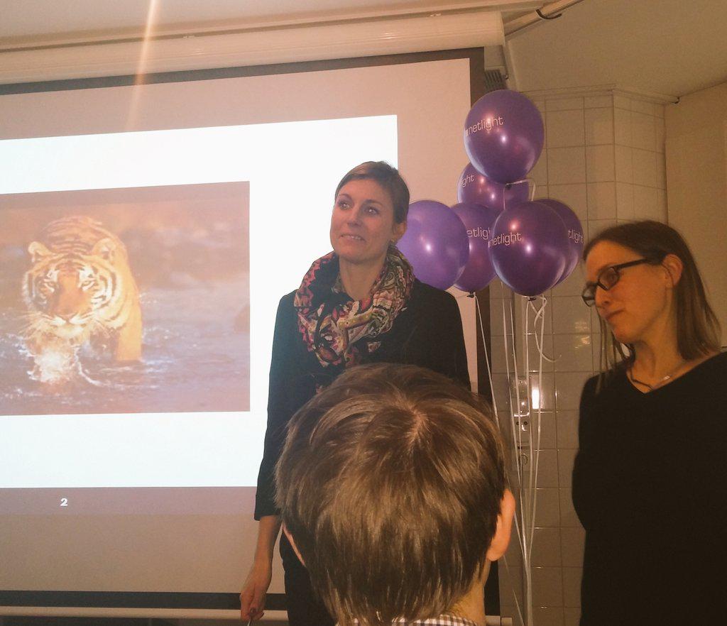 AllezJfer's tweet photo. På EDGE Academy @netlight o lyssnar på kloka @LuddeLunden &amp; Karin Sigge om hur vi ska ha roligt och inte gå sönder. http://t.co/06hylgR4SI