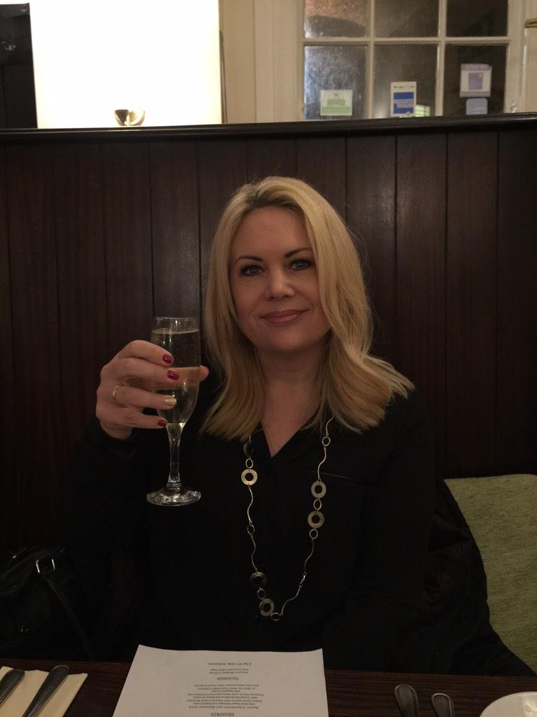 MarkWarren75's tweet image. Sexy wife, first drink of the night.