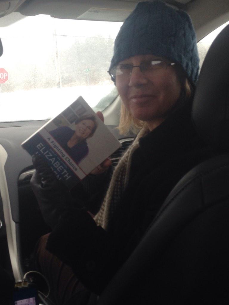 A_Schabes's tweet photo. #Beth wants to listen to Elizabeth Warren on tape on our valentine road trip http://t.co/rqZoJoH2s7