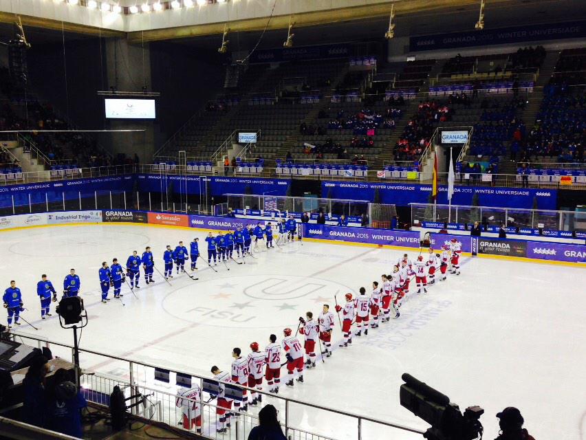 bob_adri's tweet photo. Hockey hielo. Final Universiada 2015 http://t.co/bXwr63D5H3