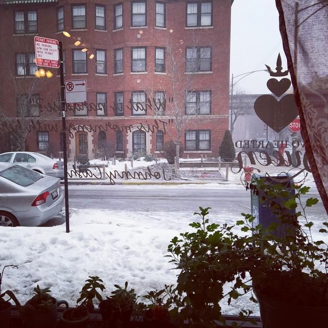 420_411's tweet photo. http://t.co/CrOMD1y3b0 via #twoheartedqueen "Looks cold out there...come warm up with us! Complimentary coffee be… http://t.co/yO5Hi9KpbN