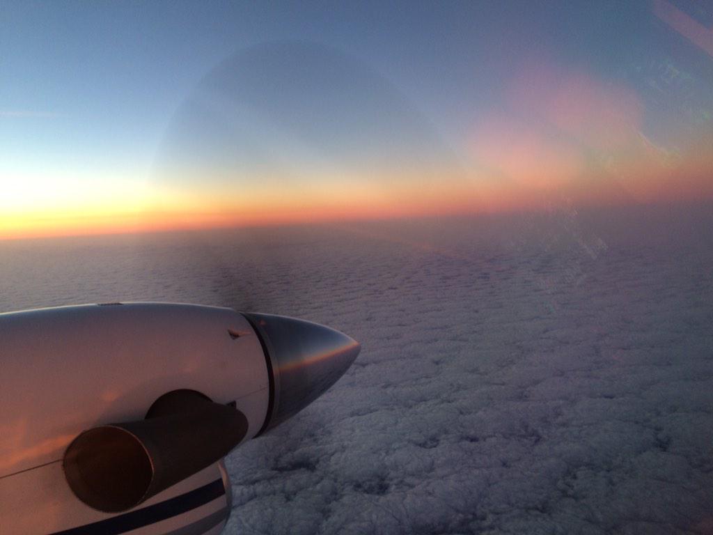 PPLcruiser's tweet photo. A great sunset to the West. http://t.co/zcmOjmtOYU @pilotshubuk @AviateAddict #avgeek @seriousaviation #AircraftPhoto http://t.co/KvoSYfyZsL