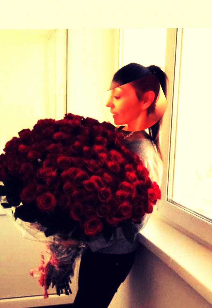 Qué casualidad el mismo ramo... Espero que no el mismo hombre 😂😂😂!!!empiezo a desconfiar <a href="/Alahay18/">Alahay Rodriguez</a>