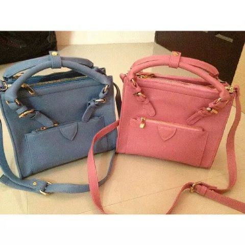 Novibipbip's tweet photo. @CariProduk paling murah di ambil. Jkrta. Bca. Tas ini yah http://t.co/zvUFMkFKBQ