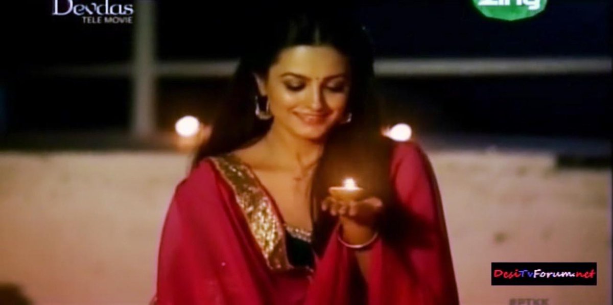TheOzCule's tweet photo. Their Entry! ^_^ <3 #ParoDev #Harshita #PyaarTuneKyaKiya @zingtv http://t.co/1YOsfGfMWX