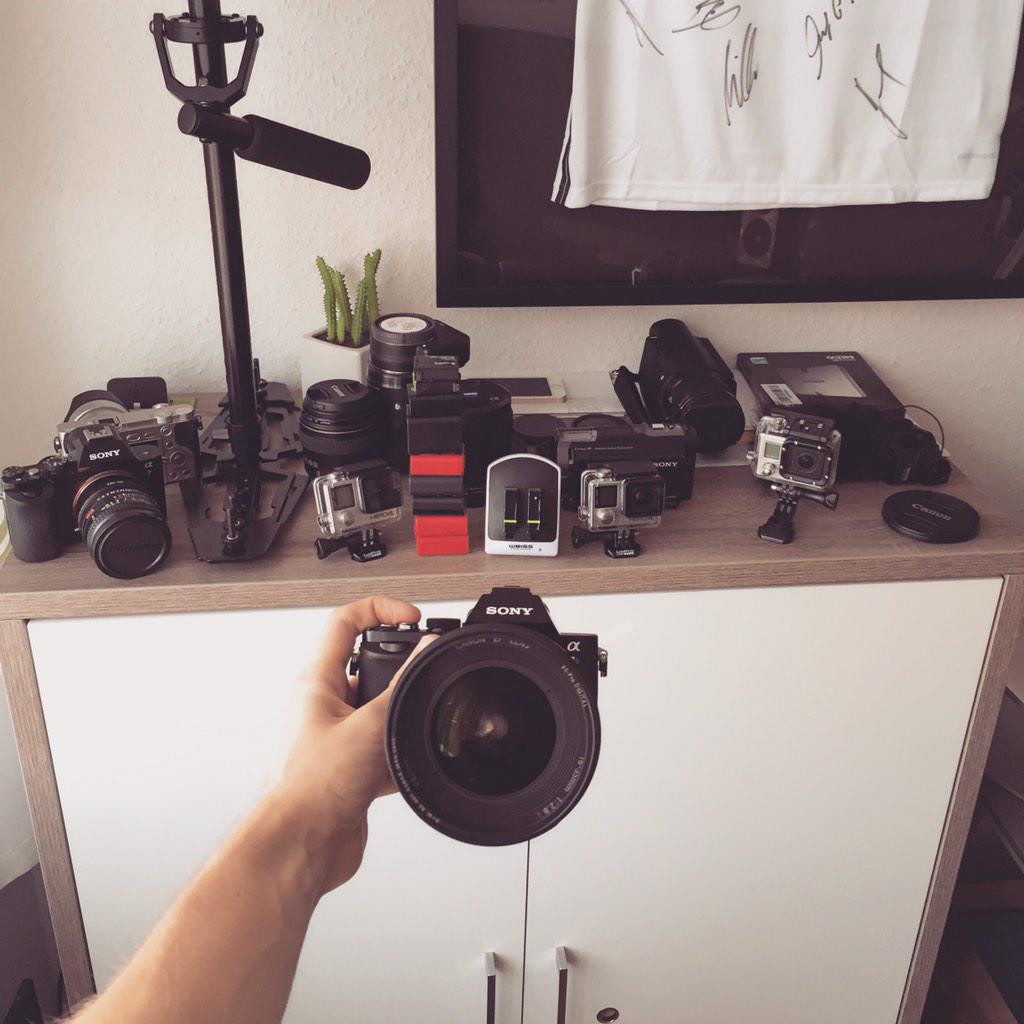 freekickerz's tweet image. Vorbereitung nächster Dreh. Take a Selfie #cameraguy #konzi