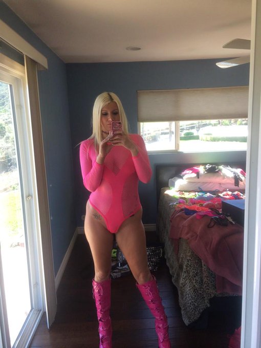 Happy Valentines day you guys are the best xoxo 😘💌💋💝💟 http://t.co/cuyM06OHy7<a href="/tag/teamlp"class="tags"><span>#teamlp</span></a>