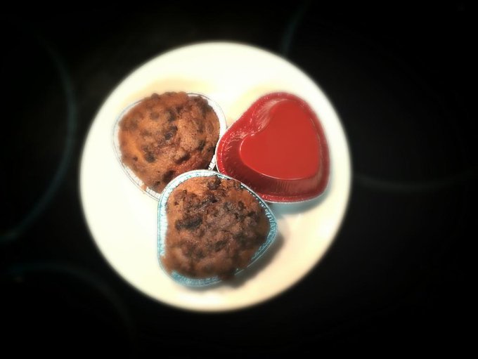 Happy Valentine to all ! Valentine muffins made by me :) http://t.co/IurXzXpRnw<a href="/tag/thailand"class="tags"><span>#thailand</span></a><a href="/tag/pattaya"class="tags"><span>#pattaya</span></a>