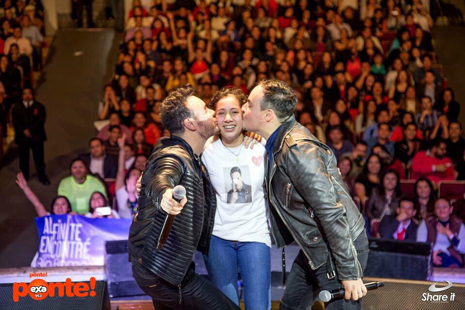 ENSALACON's tweet photo. @RioRomamx Excelente concierto en el Auditorio Metropolitano en Orizaba Veracruz #PONTEEXAFMCORDOBA #ShareitMx http://t.co/zqUPxHSPpe