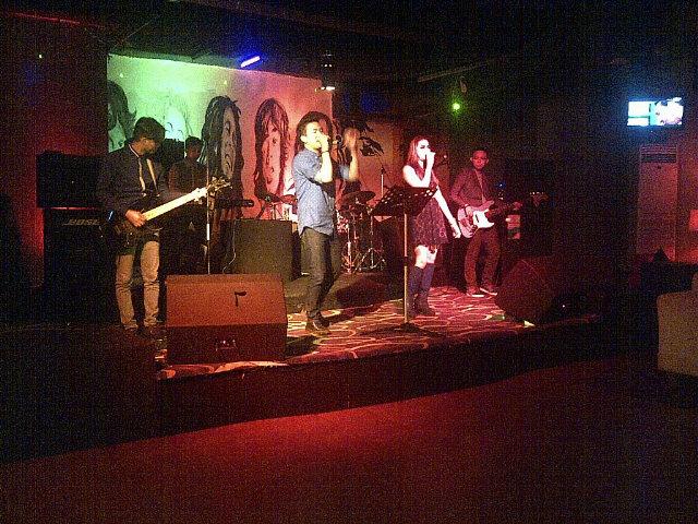 Black forest live from <a href="/borneo/">Aleksandar Novosel</a> pub n'bar Legrandeur Balikpapan  <a href="/legrandeurbpn/">Le Grandeur BPN</a>