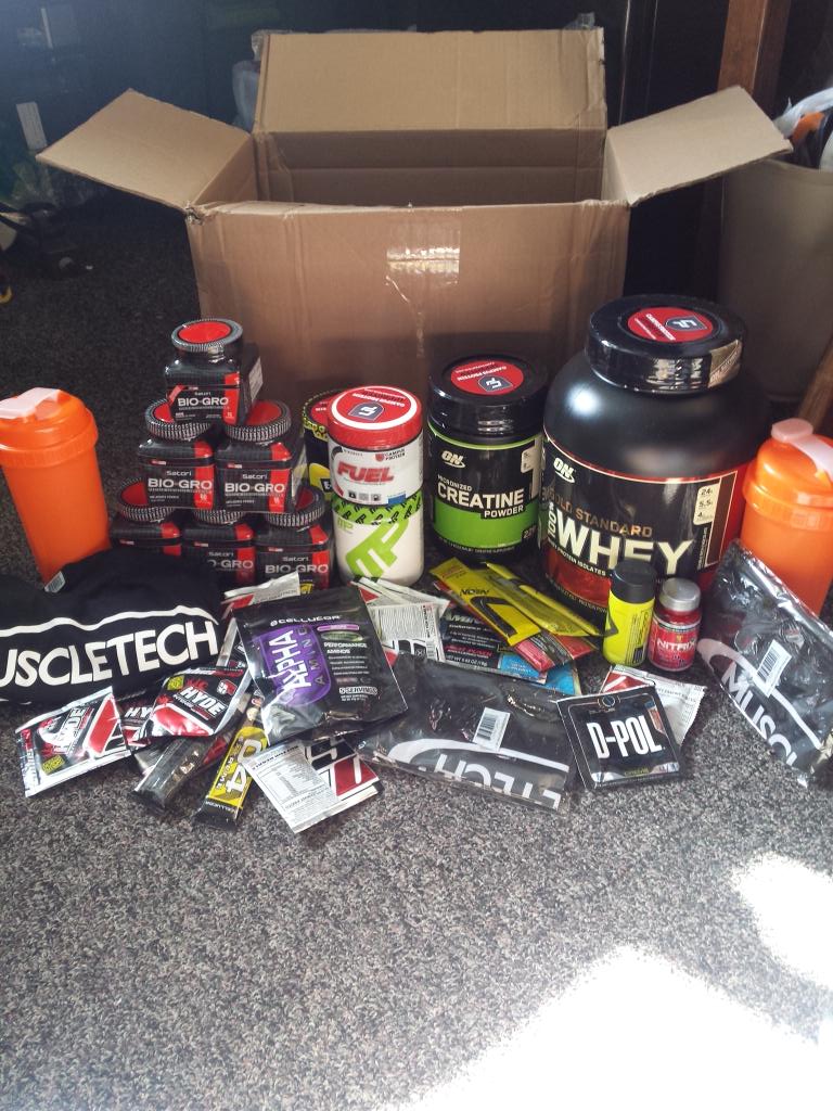iLFITD's tweet photo. S/O @CampusProtein for the order and the hook up with samples #Optimum #BioGro #MuscleTech #ProSupps #Cellucor http://t.co/MoUoNDcdCc