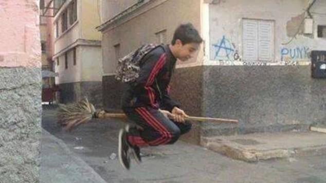 Khalid_Mrc's tweet photo. Pour aller en cours au Maroc http://t.co/G5FlxuUSbR