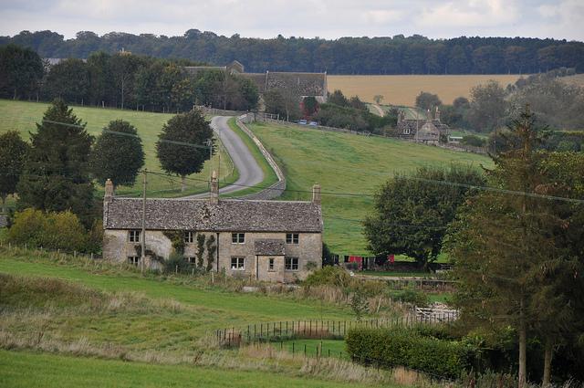 bwthornton's tweet photo. #Cotswolds Aldsworth Gloucestershire the Cotswolds
#Aldsworth #Gloucestershire #England #Travel #photography #hiking http://t.co/nf5p82VOMg