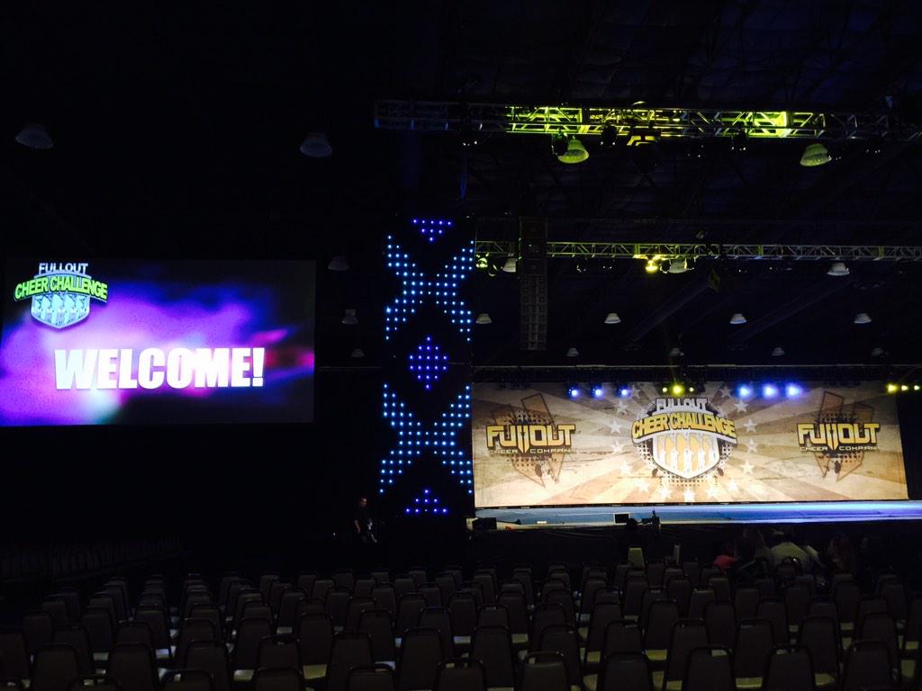 rtproductions's tweet photo. T-minus 17 minutes! Nearly time for @FulloutCheerCo Cheer Challenge! Game on! #fulloutcheerchallenge #cheerleading http://t.co/HwNoYs4ct3