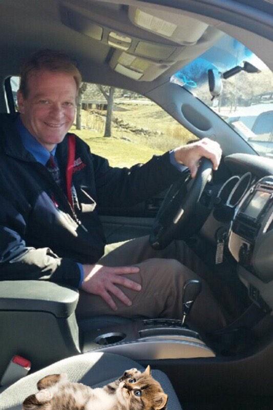 jeffleetrainer's tweet image. Looking for your best pet selfie with your Toyota! #bouldertoyotapetselfie