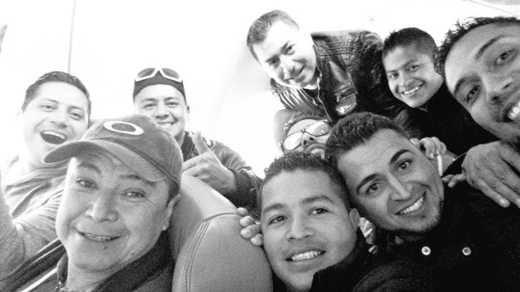 elmolopm's tweet photo. Fuga.!! Rumbo a la feria de Villa Corzo @PequenosMusical @Paqwitto @aldoborre28 @Kachorro_peques @tikobpm http://t.co/7ldIPZphif