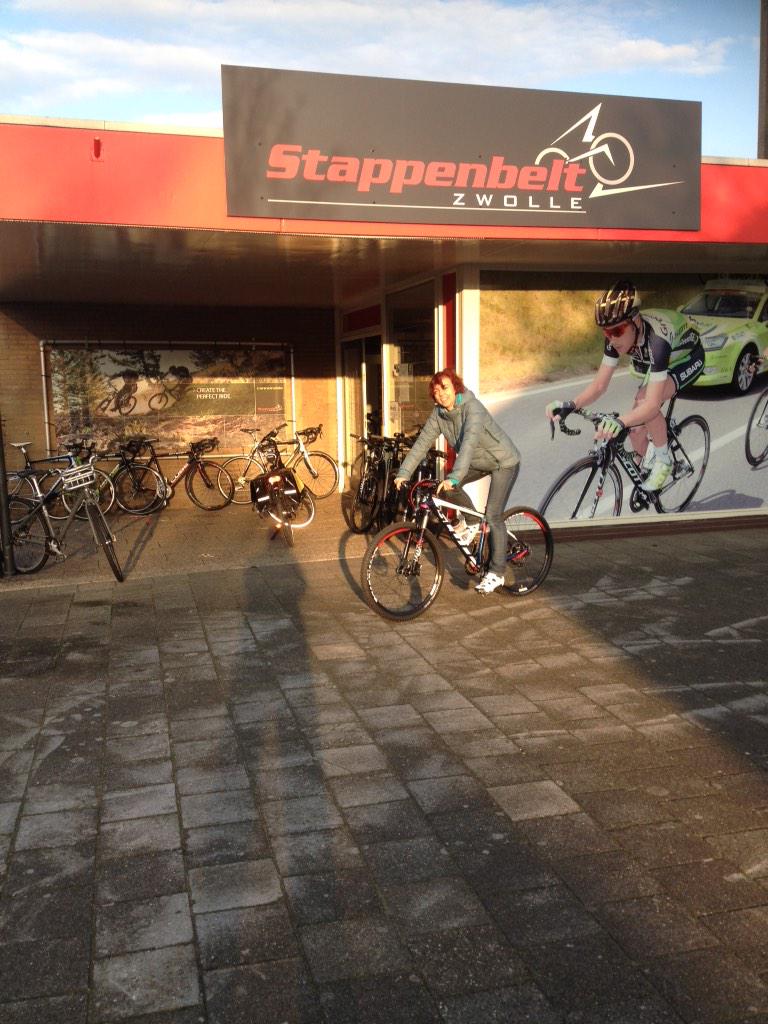 Mooi fietsje gekregen voor #Valentijn <a href="/Stappenbelt/">Stappenbelt.bike</a> <a href="/SanremoZwolle/">Sanremo Zwolle</a> moet nu mee met de grote jongens😉