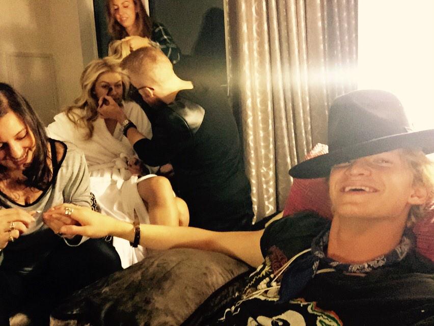 CodySimpson's tweet image. Happy Valentine's Day!! Stole my girl's manicurist hahaha first time..