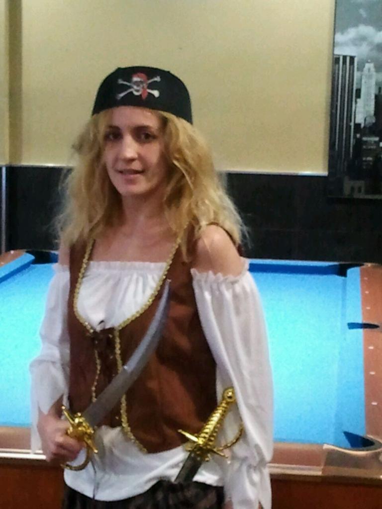 ibiz5's tweet photo. Las chicas de ibiza Pool ya están preparadas!! No os las perdáis!!! Mira que están guapas!! http://t.co/THExJ24zgj