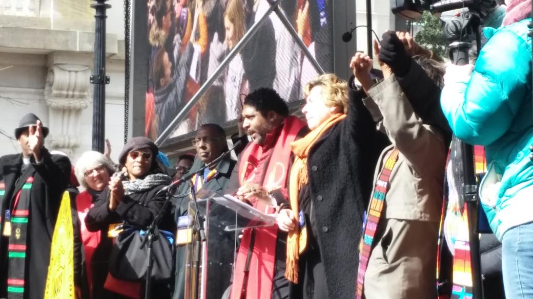 sewusew's tweet photo. An inspiring speech by Rev Barber #MoralMarch #defibulators #HKonJ http://t.co/uUOrU3dTFV