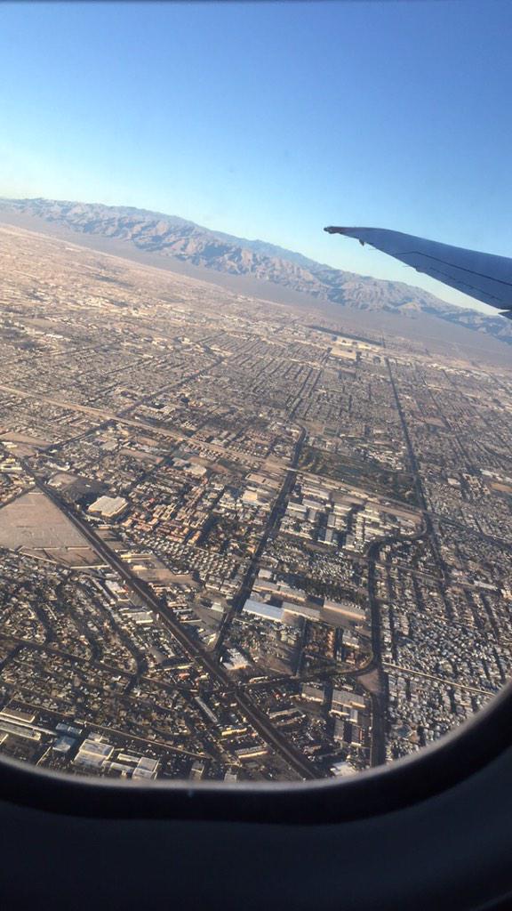 RLandeis's tweet photo. Good bye #vegas hello frozen tundra http://t.co/6yWCKEXo9d