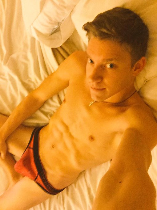 Red undies for a special Valentine's Day! Wearing em all day http://t.co/mFe4kFfJNJ @chaturbate #ValentinesDay