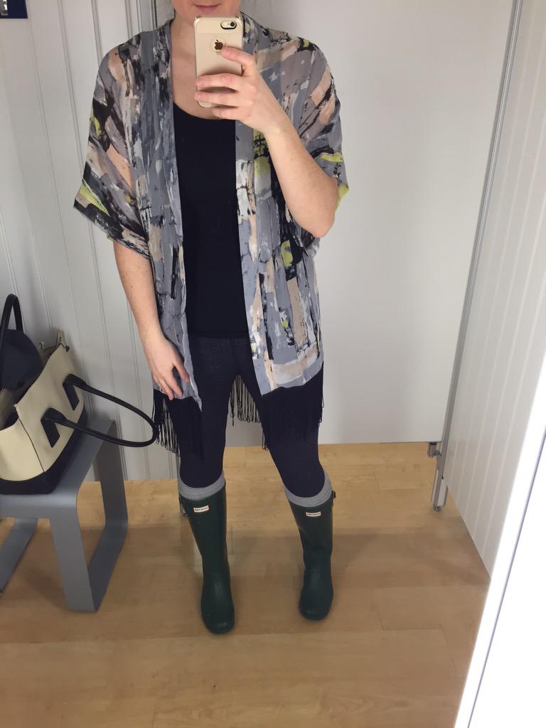 RootsOutWest's tweet photo. Couldn't resist adding another kimono to my collection today @marshalls. #DressingRoomDiaries #FringeFanatic http://t.co/ygNbsPnbOL