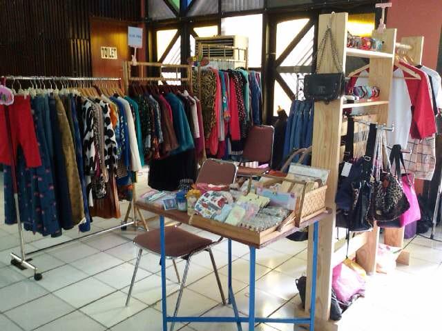 4nukhe_'s tweet photo. Hari terakhir bazaar di UKDW❗❗
Datang yuuk hari terakhir kita di sini, pastinya banyak acara seru. Belanja seru yuuk😘 http://t.co/ySvBkgGbvN