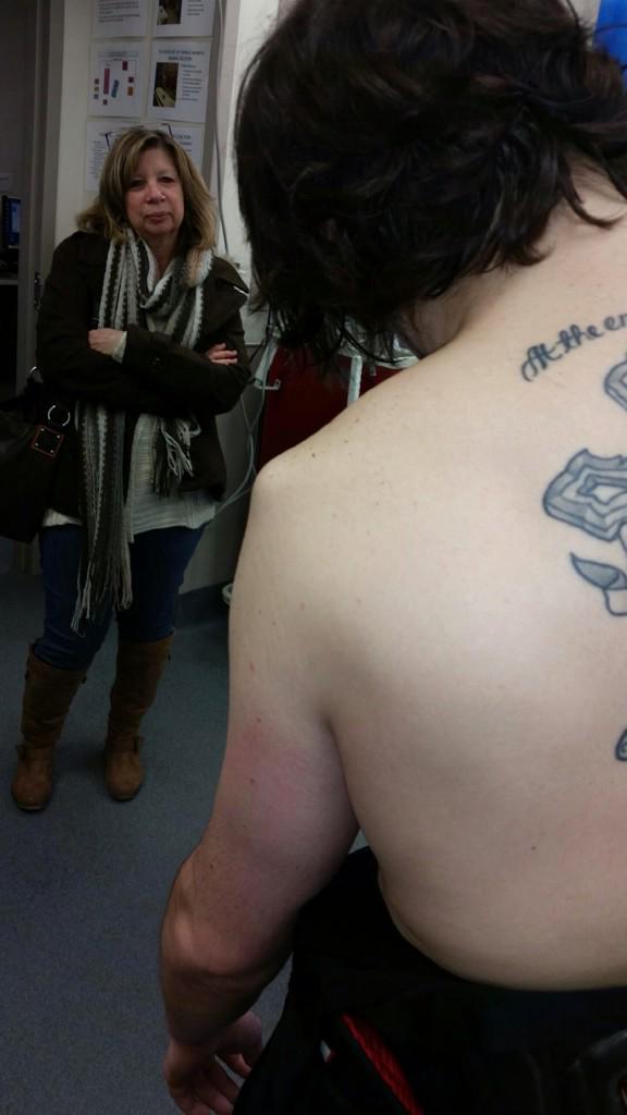 Tinner_17's tweet image. Wish my body wasn't so soft #dislocated