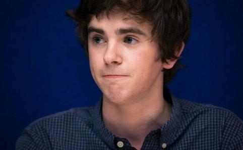 Happy birthday to you, Freddie Highmore <3 